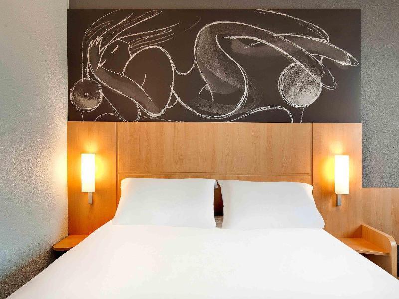 Ibis Budget Clermont Ferrand Nord Riom Exterior foto